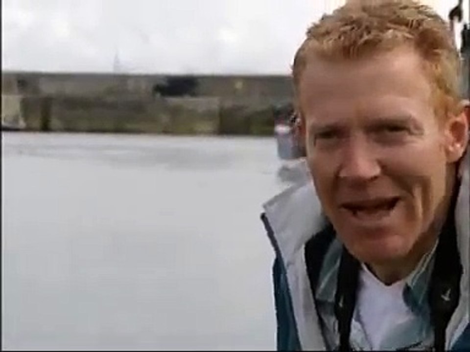 Ce chien se jette à la mer. Quand vous allez savoir pourquoi, vous allez fondre en larmes !