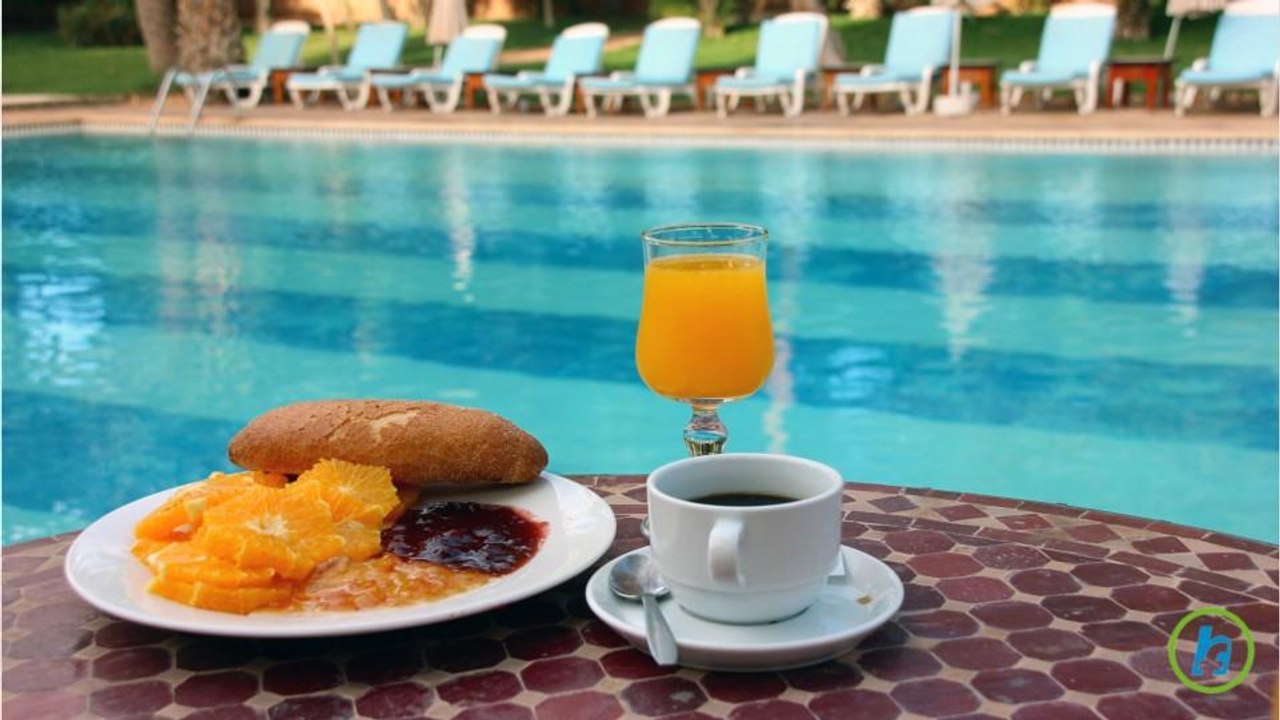 Foods You Should Avoid Before Swimming