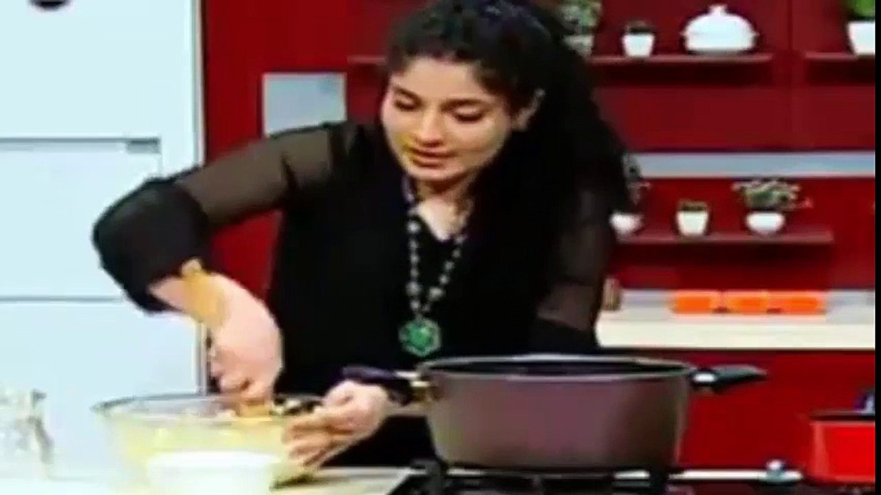 Hot Chef making something delicious Dirtycameraman 2016