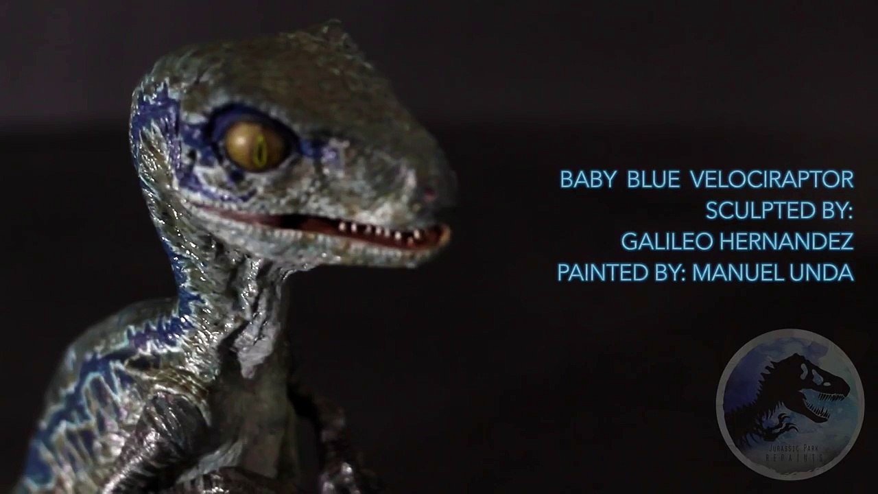 JURASSIC WORLD velociraptor BLUE  hatchling