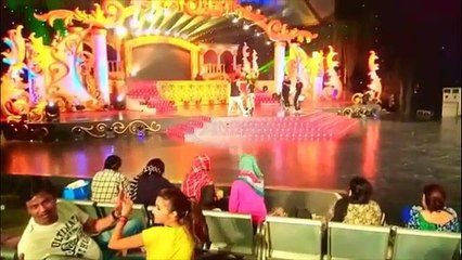 Senangnya Ayu Ting Ting di Peluk Cowok India Ganteng Sambil Nunggu Latihan Koreo x Cek Sound