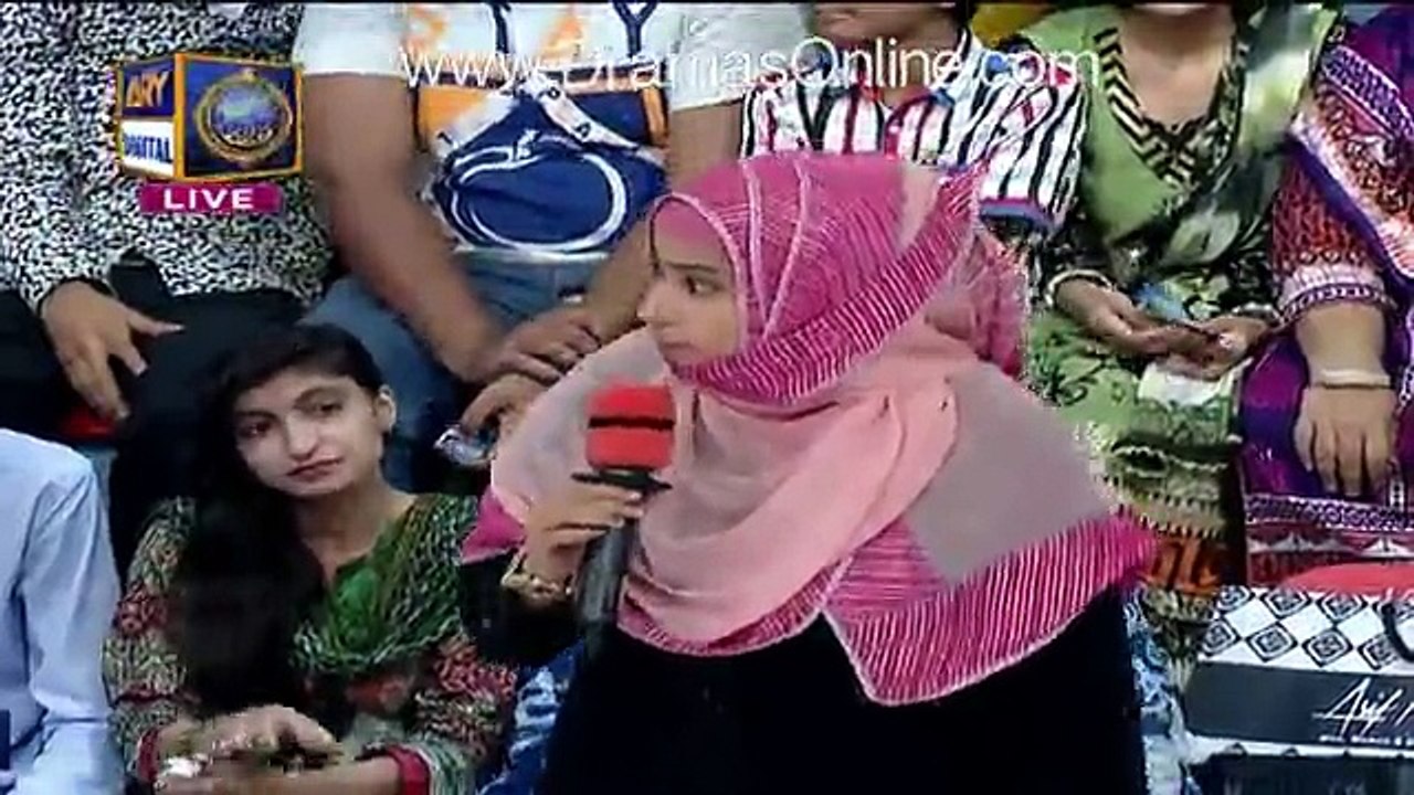 Fahad Mustafa Flirts With Girl In Ramzan Transmission -