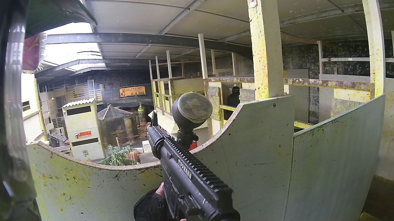 Votre session de paintball B061040616URBA0003