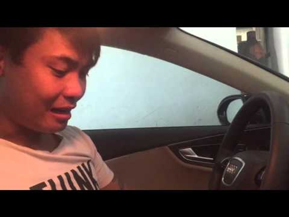 Hot boy xăm trổ chạm mặt út đỉ