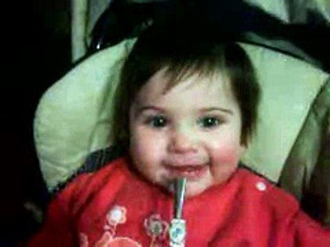 VID 00027 (1).3GP MATILDA GAZZI TOMANDO MATE!!!