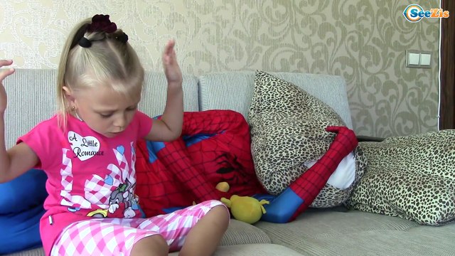 SpiderMan. Человек Паук и Ярослава – Утренняя Зарядка. Видео для детей. Супергерои в реальной жизни