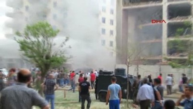 Mardin?in Midyat İlçesinde Emniyet Müdürlüğü Önünde Patlama-5