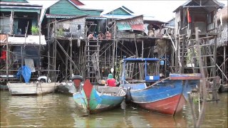 village sur pilotis à Kampong Phluk au Cambodge