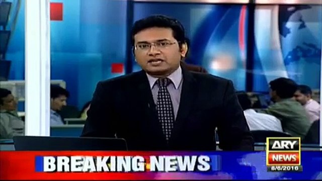 Khwaja Asif ko ulta latka ker jootay marne chahiyen - Naeem ul Haq responds to personal attack on Shireen Mazari