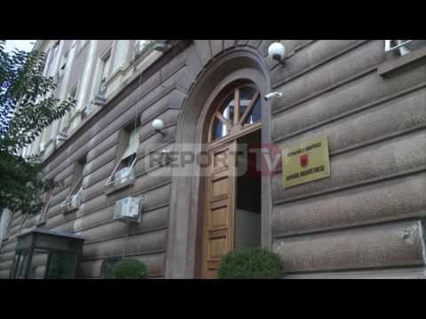 Report TV - Gjyqtari që pezulloi Cakon, ja si u fal nga kolegët në vitin 2003