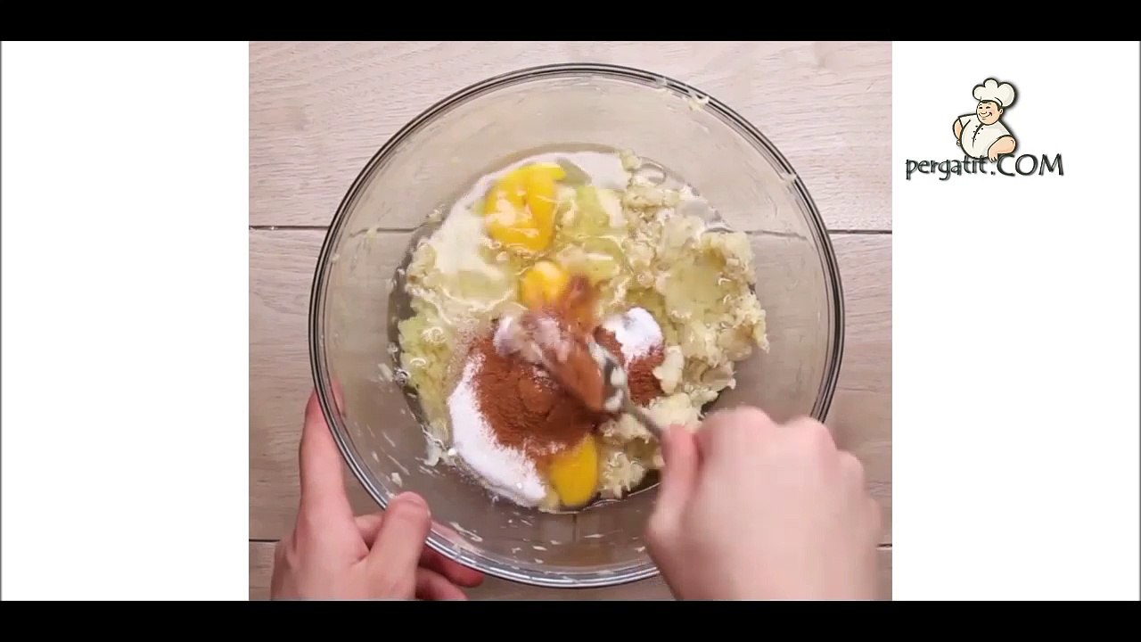 Tortë me banane