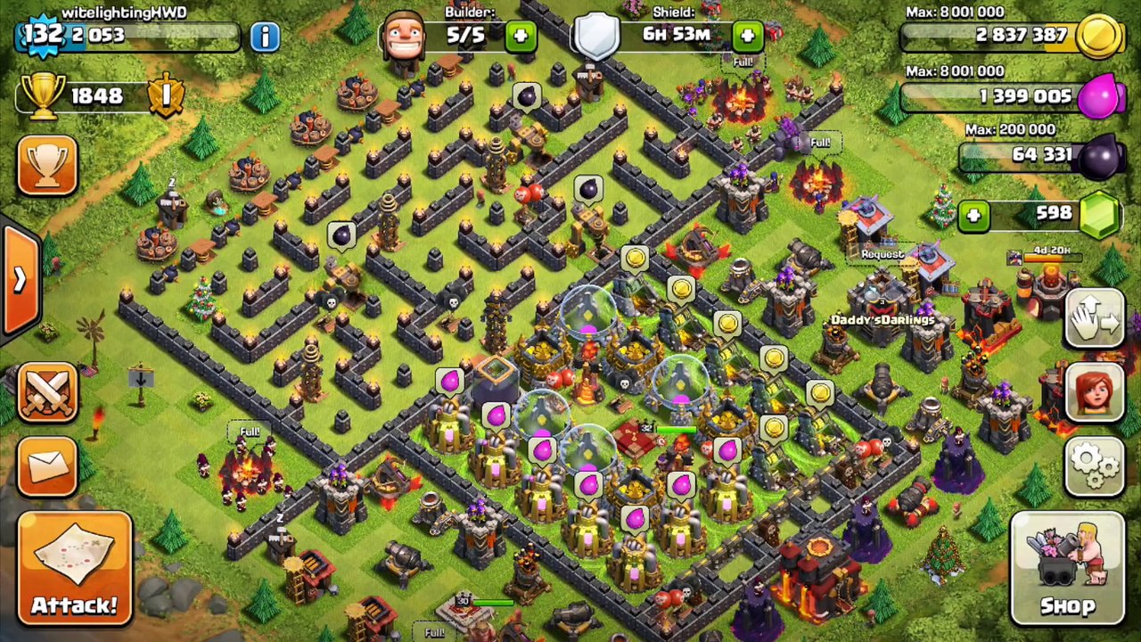THE MAZE BASE!  - Clash of Clans - WEIRD TROLL BASE! Trolling Noobs in the Maze!
