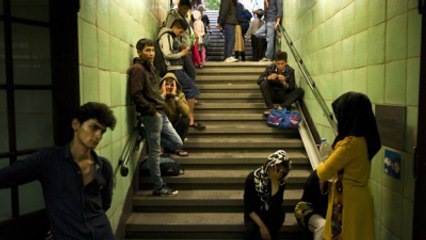 Erkek Sığınmacılar Yunanistan'da 2 Euro'ya Fuhuş Yapıyor