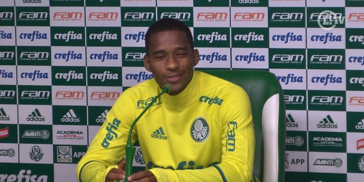 Volante do Palmeiras relembra 4x0 sobre o Corinthians na base e aprova torcida única