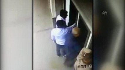 Atm'de Dolandırıcılık Güvenlik Kamerasında