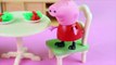 Peppa Pig e George comem Salada Mamãe Pig Novelinha Episodios Brinquedos Fun Toys Kids em Portugues