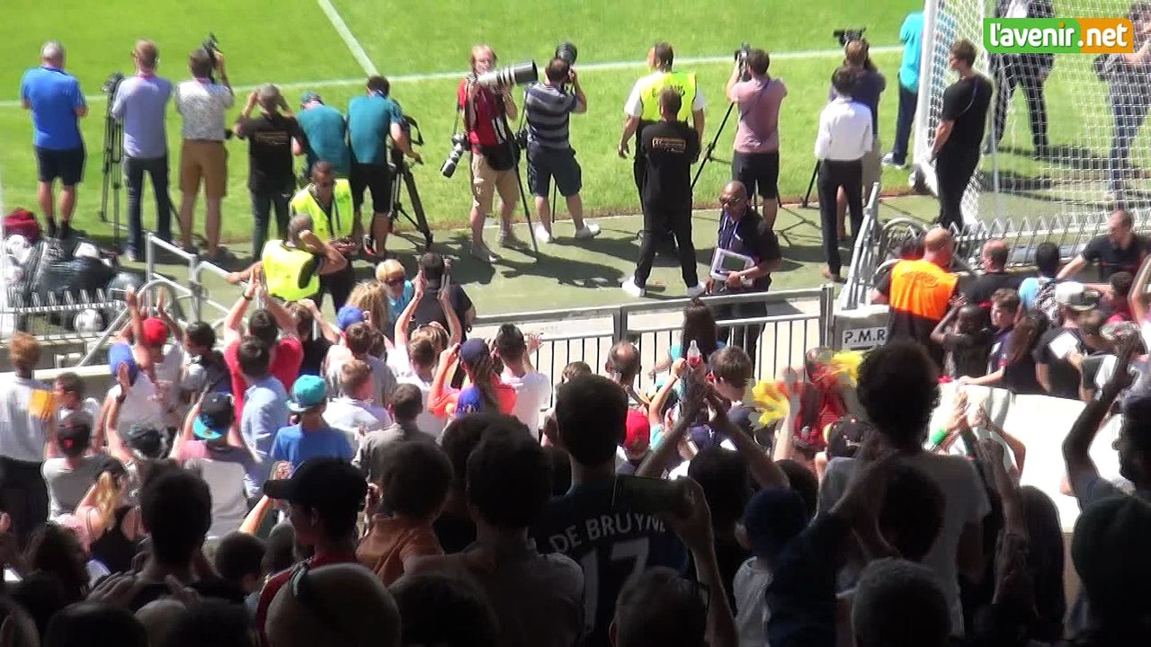 Les Diables rouges s'entraînent à Chaban-Delmas