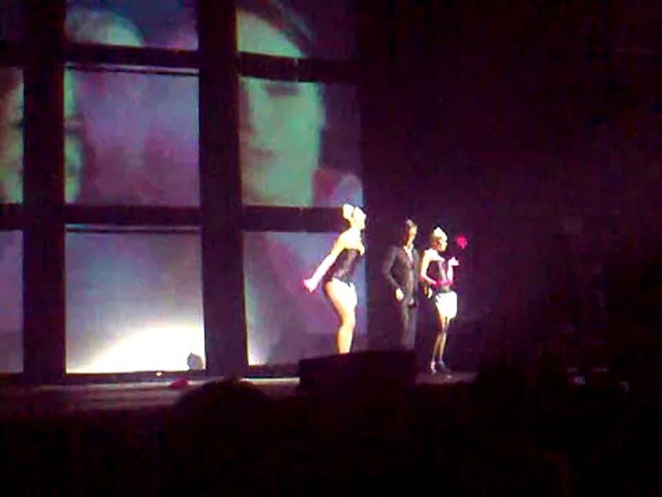 RFM PARTY 80 PARIS ZENITH 26/03/09 LAURENT PETITGUILLAUME ET SES COCOGIRLS