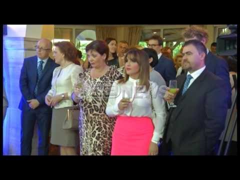 Ora News – Përfundon mandatin Ambasadori i OSBE, ceremoni për Florian Rauning