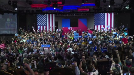 هيلاري كلينتون تكتب صفحة من التاريخ وساندرز سيواصل حملته