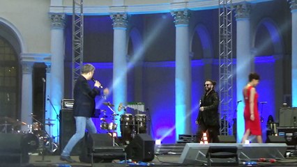 Бурито  - Мама,Пока город спит и с Оксаной Устиновой - Разведи огонь