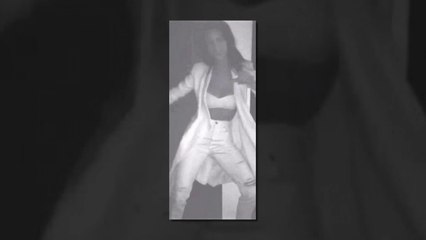 Emily Ratajkowski Shows Off Stunning Bikini Body in Booby Two-Piece