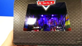 DISNEY CARS Exclusive Lightning Mcqueen Shu Todoroki Light Up Neon Racers 2014 SDCC Toys