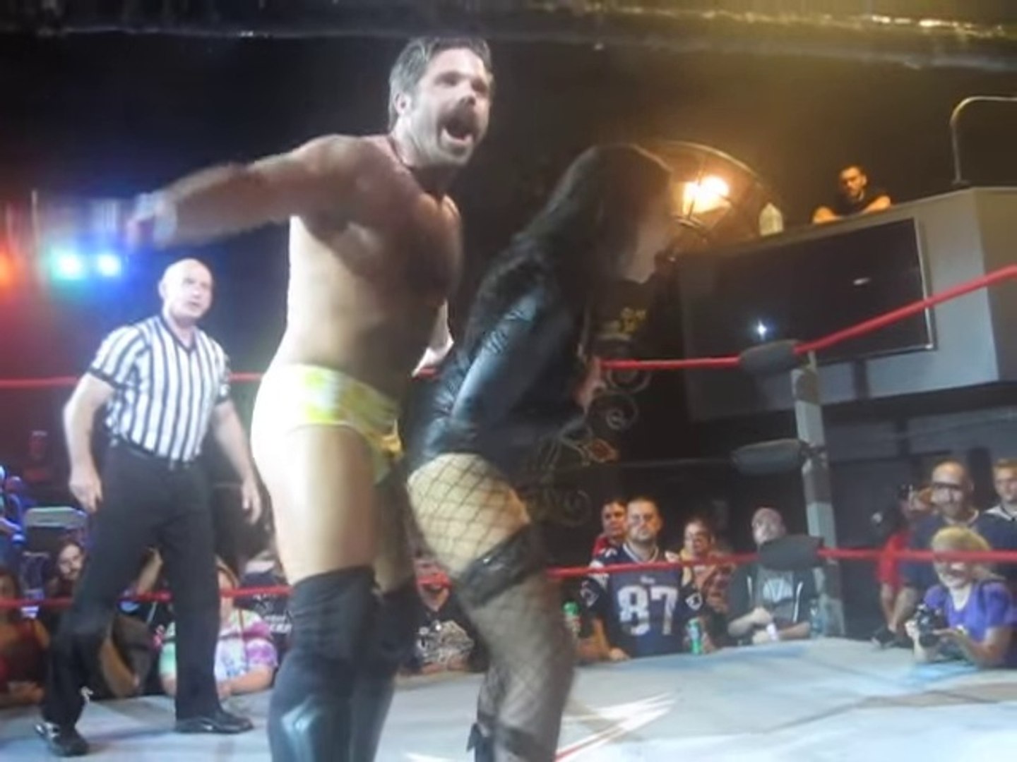 Joey Ryan Vs Karlee Catrina Perez Intergender Match Gets Sleazy At Beyond Wrestling Youtube Video Dailymotion