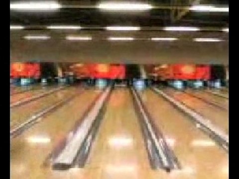 strike entre les jambes au bowling