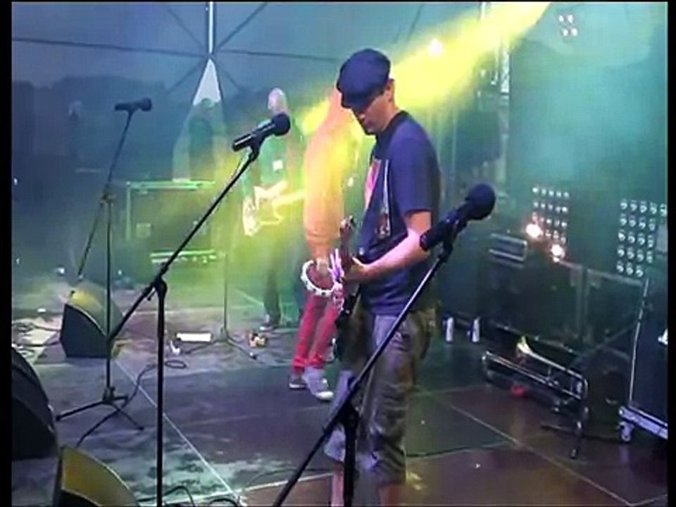 MIASTO  - live 2011 Rock na Bagnie  video by J-23