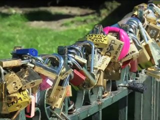 আলো ও ভালোবাসার শহর প্যারিসে ইউরোর প্রস্তুতি