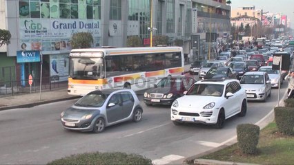 Report TV - Bllokohet amnistia e makinave rrezik për 100.000 automjete