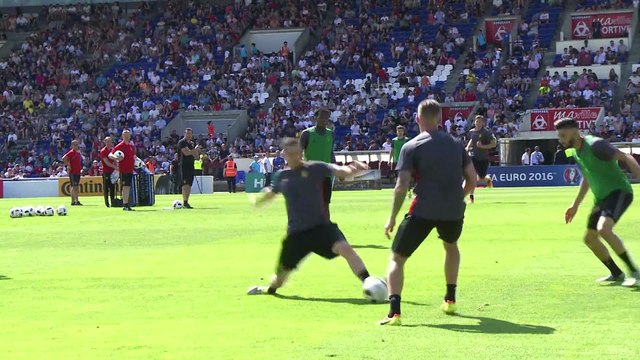 Euro : les Belges s'entraînent devant 10 000 spectateurs