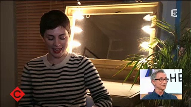 Voici quelle est la sonnerie de téléphone de Thierry Lhermitte... C'est étonnant ! Regardez