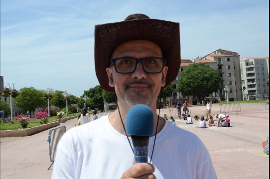 Festival Street Painting Toulon Mai 2016 - Interview Jean-Marc Navello - 720p