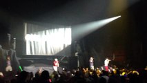 What Makes You Beautiful - One Direction (Chicago, IL / 24 February 2012)