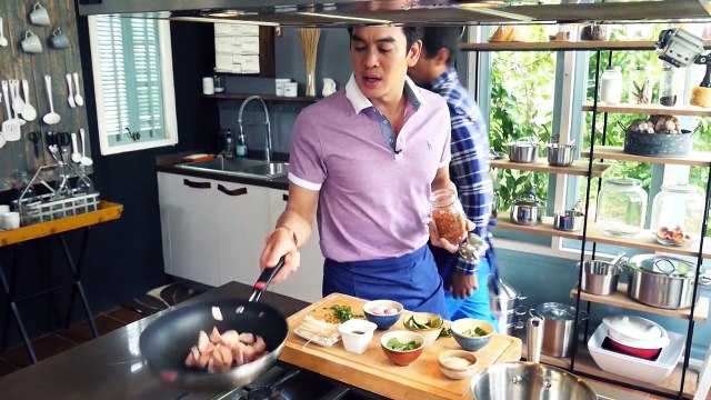 ครัวคริตจานด่วน | น้ำตกแหนมปลากับเห็ดเข็มทอง | 5 มิ.ย.58 | EP.93