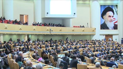 جدل في إيران بشأن عقود النفط الجديدة