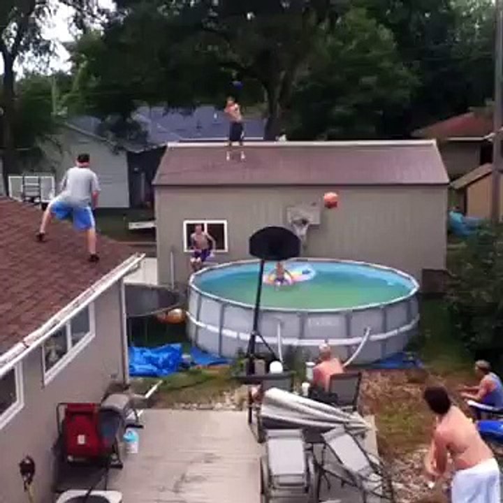 Awesome Pool Dunkfest