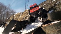 RC OFF Road MAN Truck 6x6 vs Axial Wraith 4x4