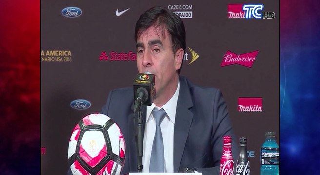 Rueda de prensa de DT Gustavo Quinteros luego del partido ante Perú