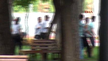 Kızları Taciz Eden Suriyeli Gence Meydan Dayağı