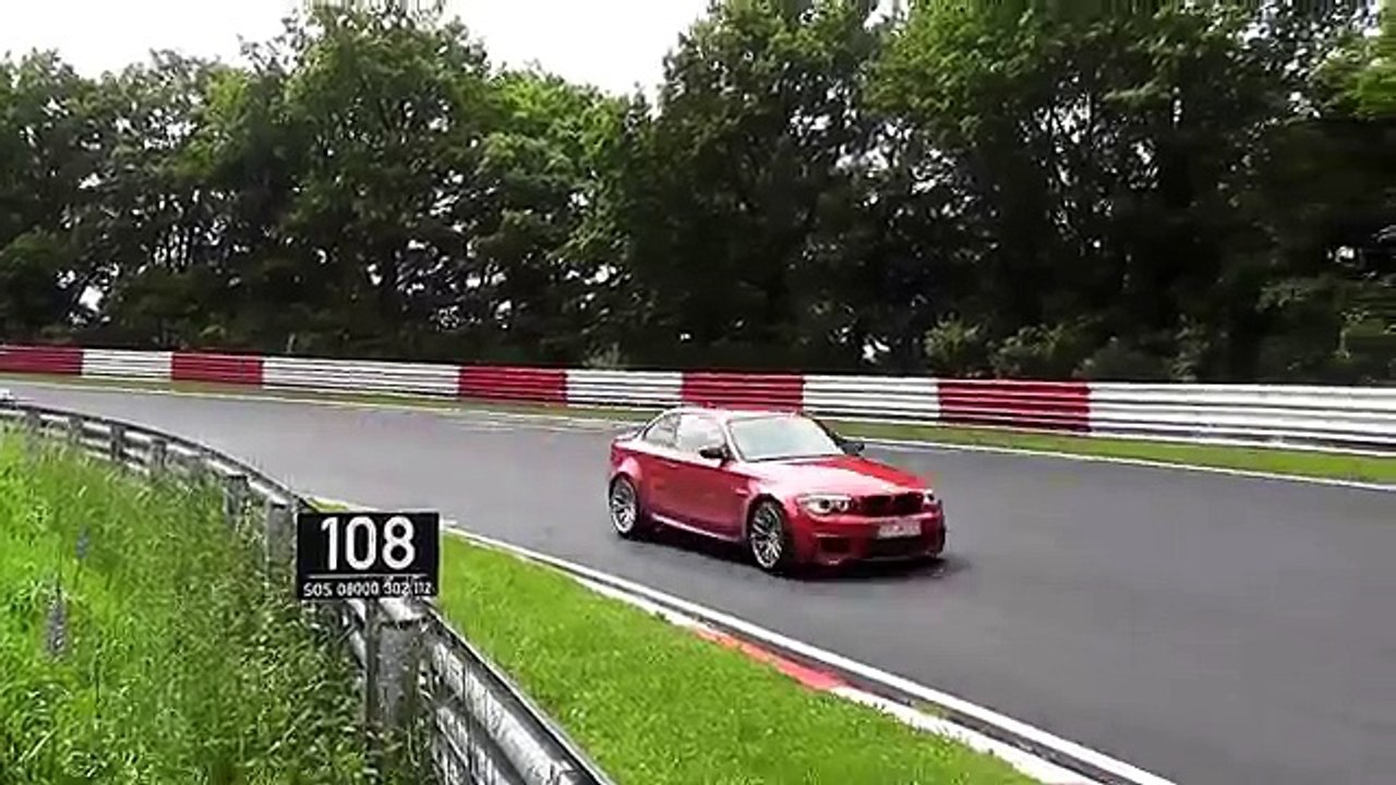 Acidente Brutal de BMW 1M em Nurburgring!