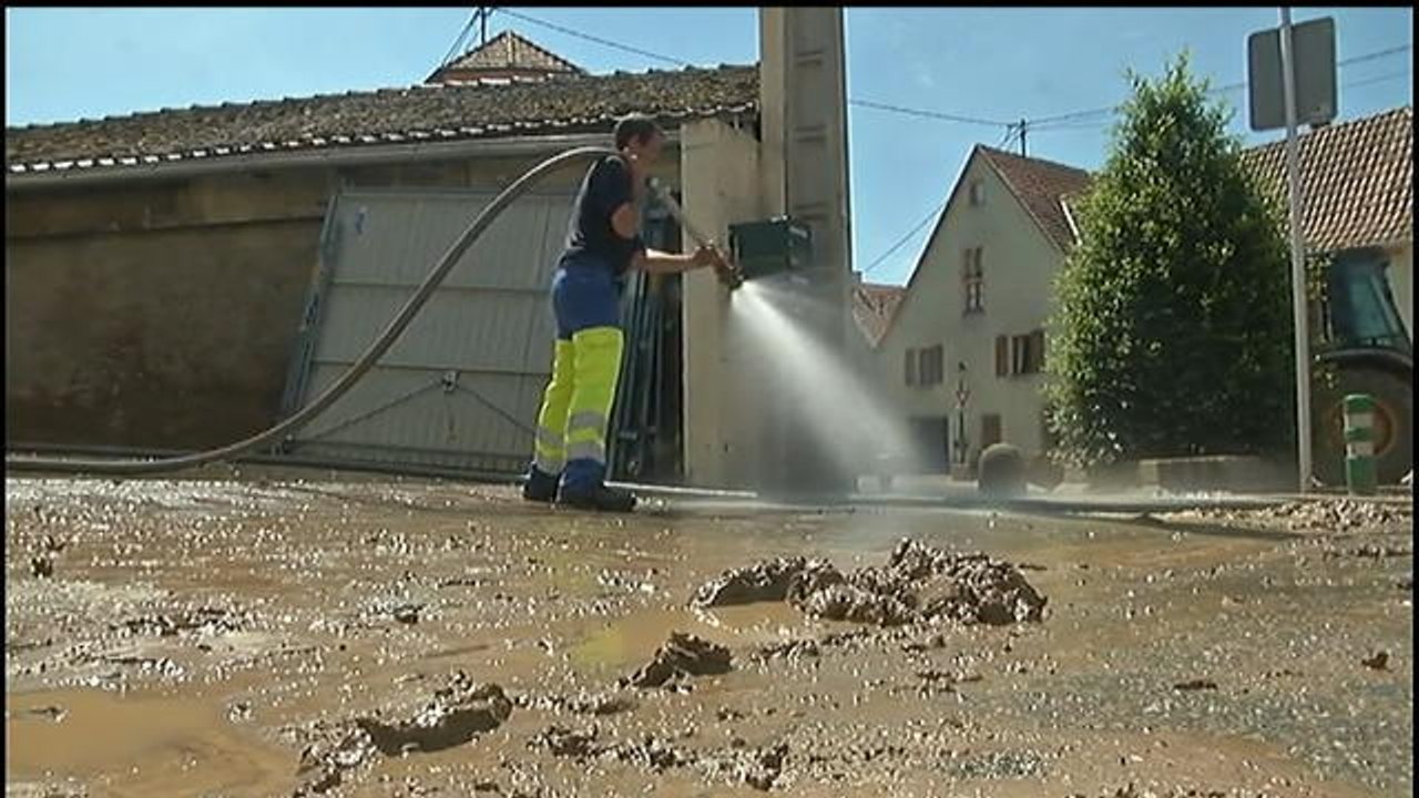 En Alsace, les cheminots en grève aident les sinistrés des inondations - Le 09/06/2016 à 19h48