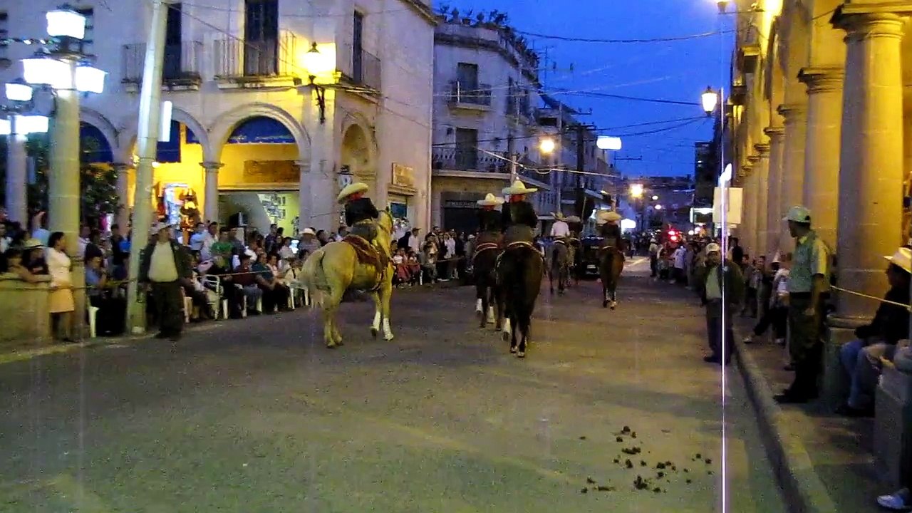 DESFILE 20 DE NOVIEMBRE (26) 2012 www.yahualica.net el cerebro 2.0