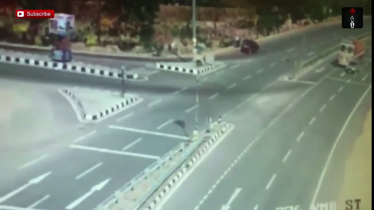 CCTV Footage Of Car Accident On Nizambad Hyderabad National Highway