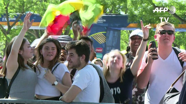 Euro-2016: la grande fan zone de la Tour Eiffel est ouverte