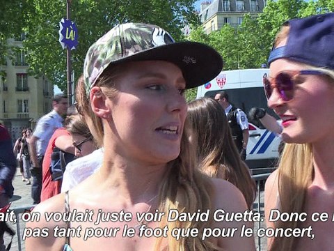 Euro-2016: la fête et les contrôles sur la fan zone de la Tour Eiffel