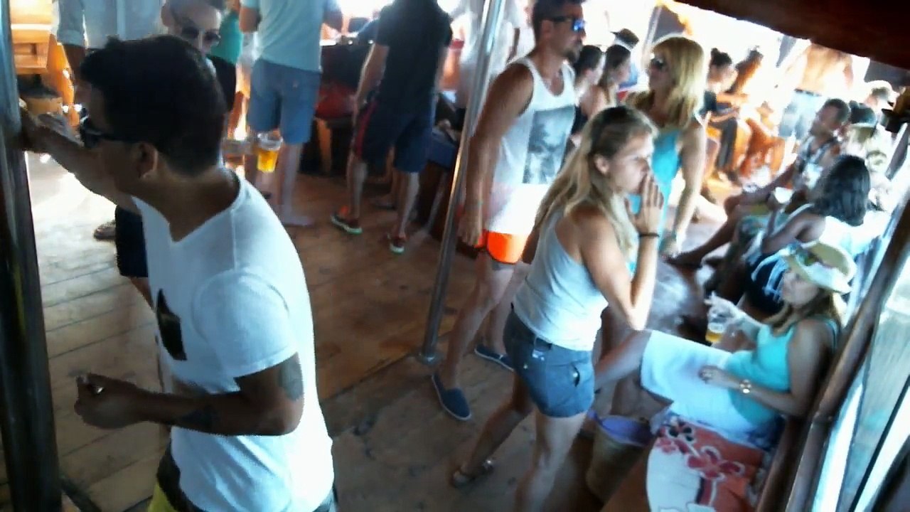 Mad Klein / Ezequiel Torres & Alfonso Solis aka. Dub Duster (El Barbero Boat Party)