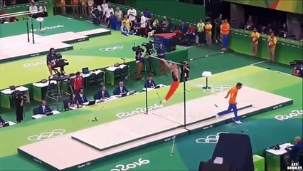 Une belle gamelle pour ce gymnaste